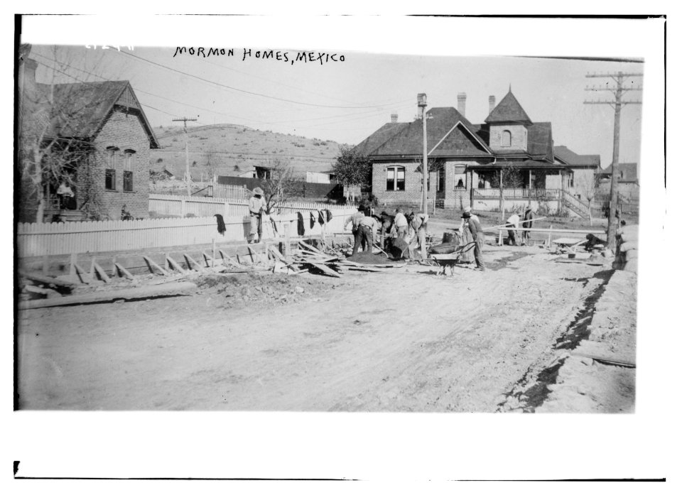 Mormon homes, Mex. LCCN2014688907