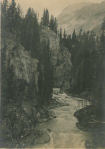Moose Canyon (HS85-10-24782)