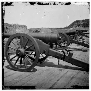 Morris Island, S.C. Battery of 100-pdr. Parrott guns inside Fort Putnam LOC cwpb.03116