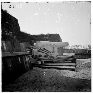 Morris Island, S.C. Interior view with mounted gun, Fort Putnam LOC cwpb.03117