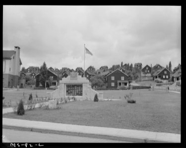 Monument to World War II dead and company housing project. Buckeye Coal Company, Nemacolin Mine, Nemacolin, Greene... - NARA - 540267