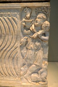 Monumental sarcophage-Inv 26003-P8190025