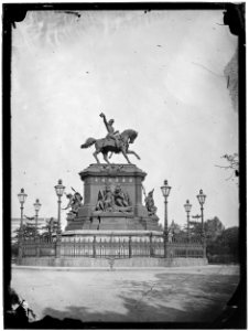 Monumento em homenagem a D. Pedro I, estátua equestre - 4