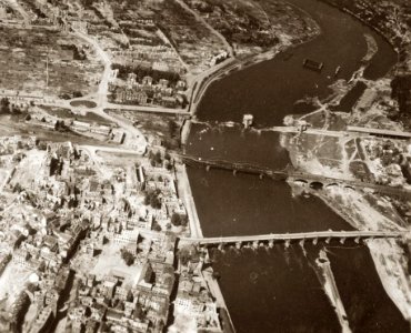 Moselbrücken Koblenz 1945