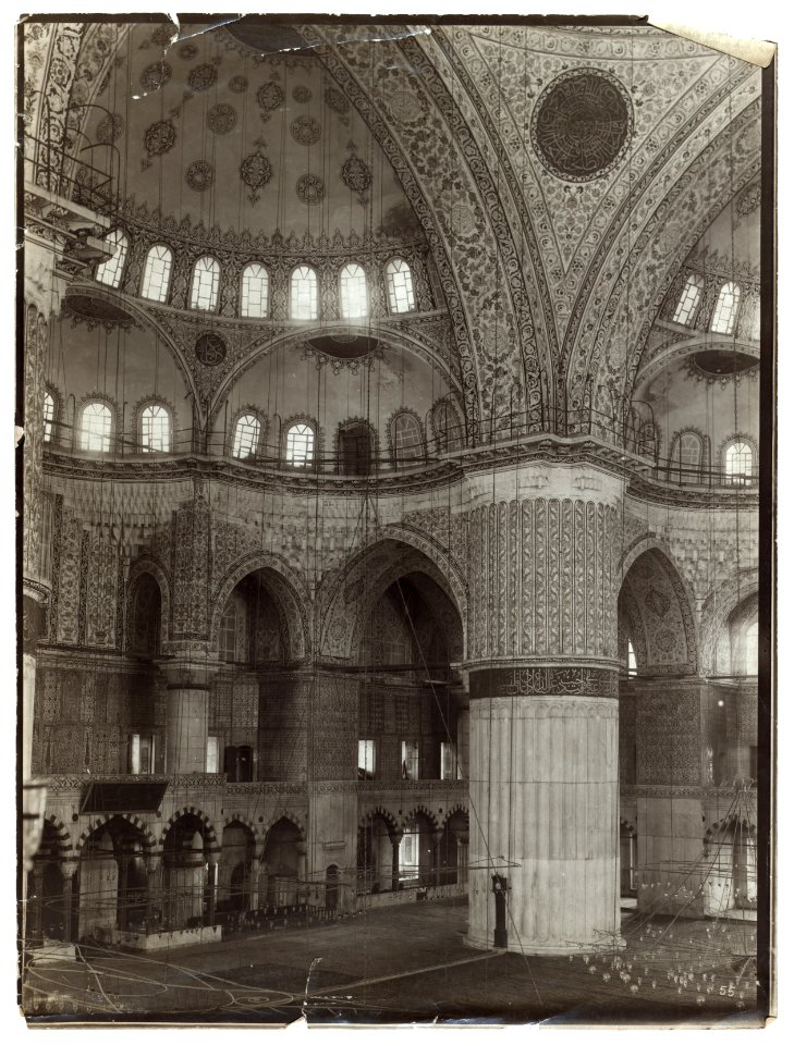 Mosque in Constantinople, interior LCCN2004672858