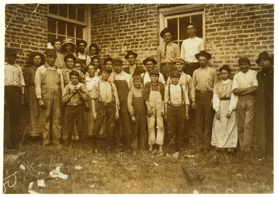 Most of the workers in Munford Cotton Mills. The smallest boy, in middle, a frail anaemic youngster, said he had been doffing over a year. Said he was 12 years old, but I doubt it. The other LOC nclc.01930