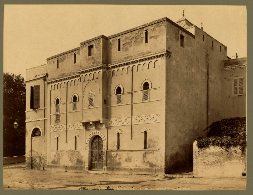 Mostaganem. La maison du Caı̈d - ND Phot. LCCN2004665082