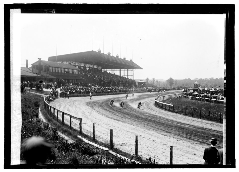 Motor races, Bennings, May 30, 1912 LCCN2016844599