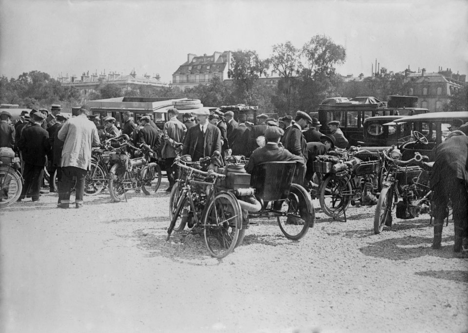 Motorcycles requisitioned, Paris (LOC)