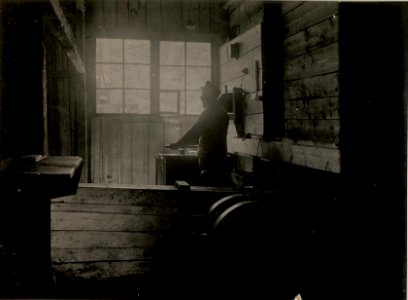Motorraum zur Antreibstation der ROMBON Seilbahn. Aufgenommen am 18. Mai 1916. (BildID 15475671)