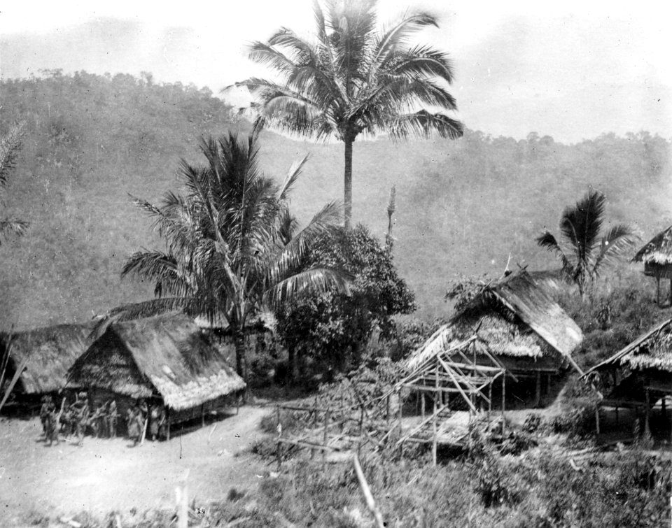 Motiv från byn Kilo, Tole, Central-Celebes. Palu. Indonesien - SMVK - 000224