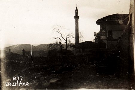 Moschee und Ruine, Tirana. (BildID 15571764)
