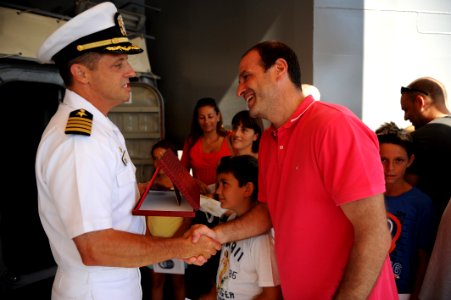 Mount Whitney hosts ship tours in Homeport of Gaeta 120714-N-XZ912-001