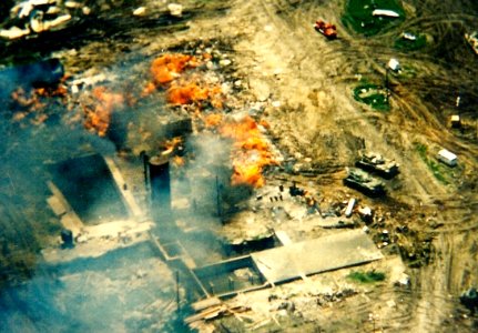 Mountcarmelfire04-19-93-p