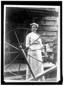 MOUNTAINEERS. MOUNTAIN WOMEN LCCN2016864972