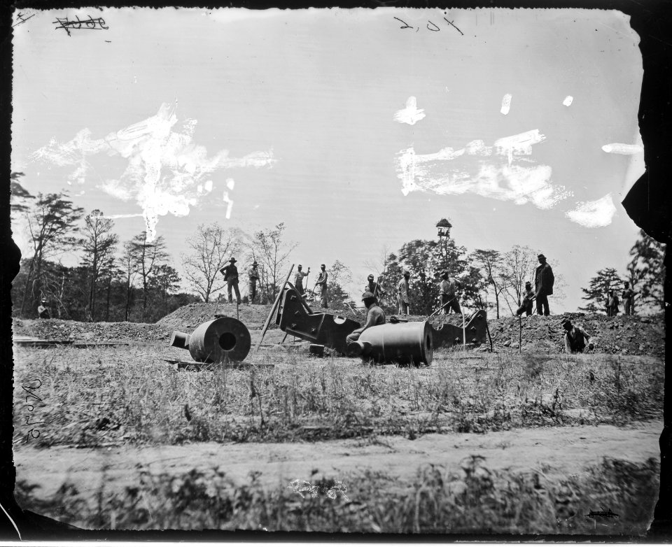 Mounting mortars, Butler's lines, near Petersburg, VA., 1864. - NARA - 524525