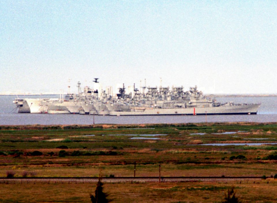 Mothballed cruisers at Suisun Bay in 1994