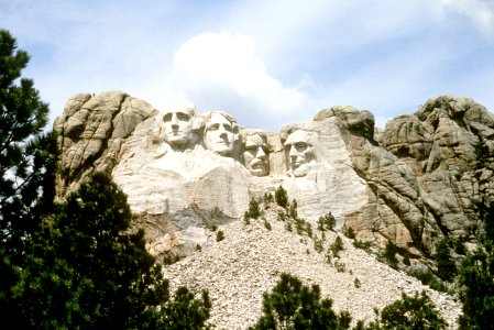 Mount Rushmore, South Dakota with faces of Presidents George Washington, Thomas Jefferson, Theodore Roosevelt, and Abraham Lincoln