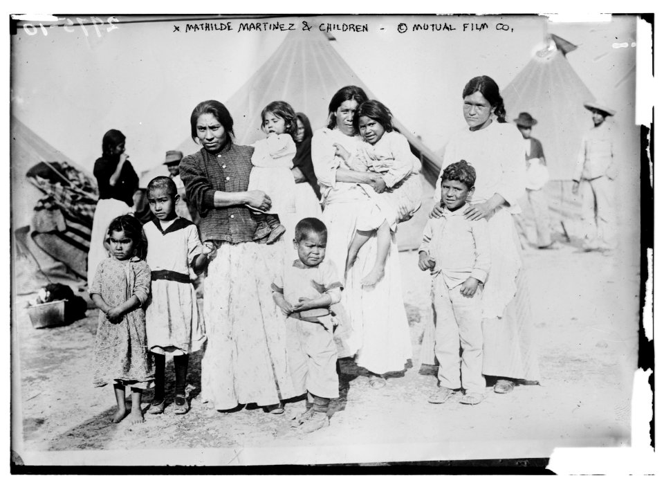 Mathilde Martinez & children LCCN2014695307