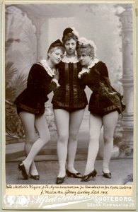 Mathilda Keyser, Agnes Lundvall & Lydia Carlsson, rollporträtt - SMV - H10 014