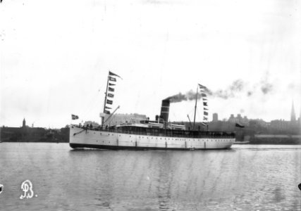 Matkustajalaiva Wellamo lähdössä Eteläsatamasta, Helsinki 1900 - N2685