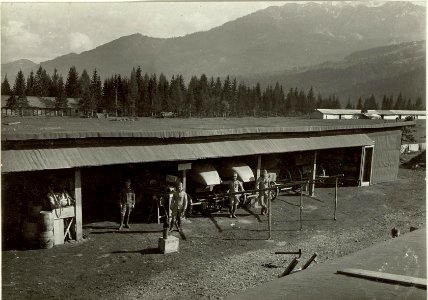 Materialdepot der 6-3 Pionierkompanie, in der Gegend um das Nassfeld (BildID 15463415)