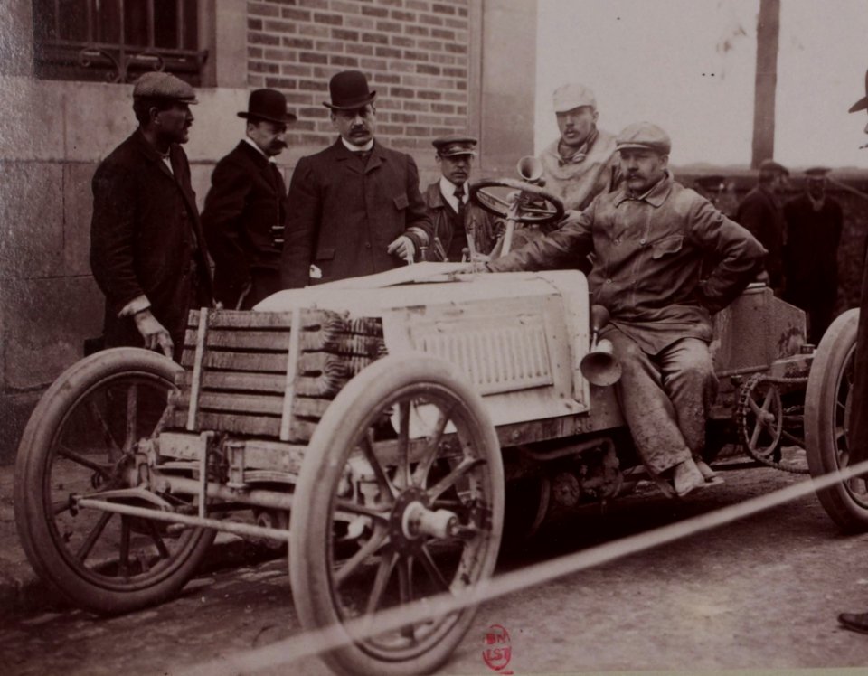 Maurice Farman, vainqueur du circuit du Nord en mai 1902 (sur Panhard)