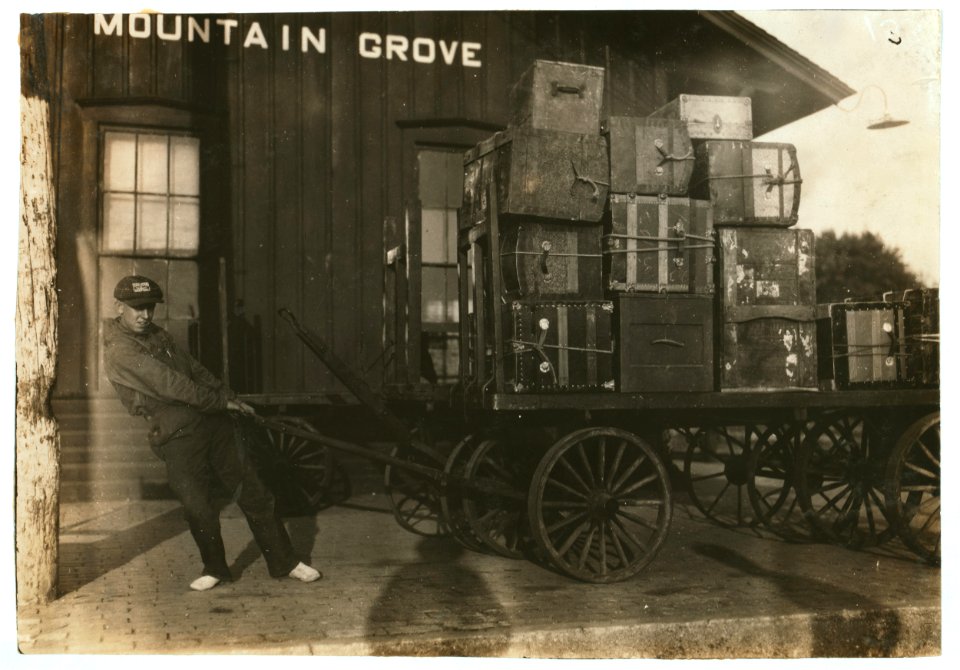 Maurice Livingston works for Southern Express Co. Began at 15 years. LOC nclc.05112