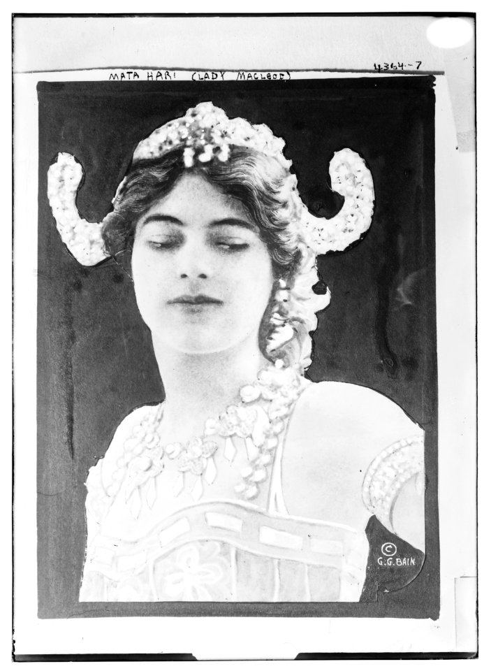 Mata Hari (Lady Macleod) LCCN2014705666