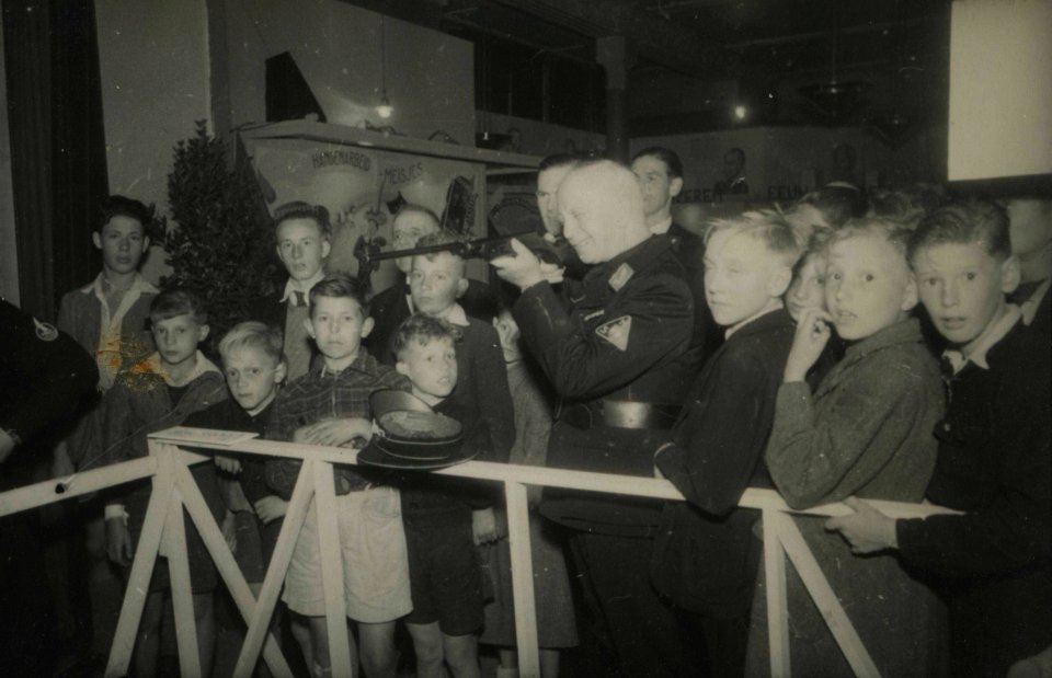 Max Blokzijl - Fotodienst der NSB - NIOD - 211916