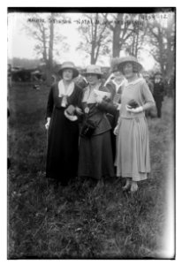 Maude Stinson, Natalja & Mary Black LCCN2014707049