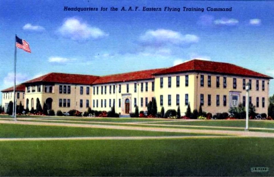 Maxwell Field - Postcard HQ AAF Eastern Flying Training Command