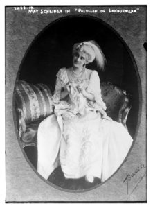 May Scheider in Postillon de Longjumeau LCCN2014697564