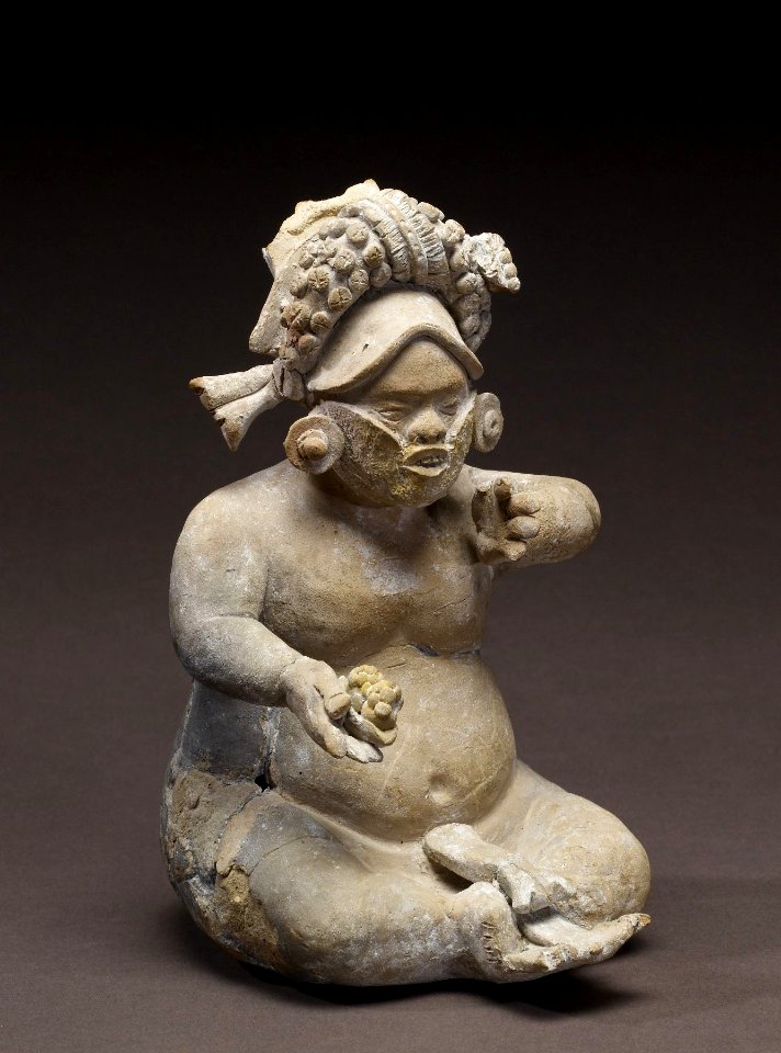 Mayan - Dwarf Figurine - Walters 20092036 - Three Quarter Right