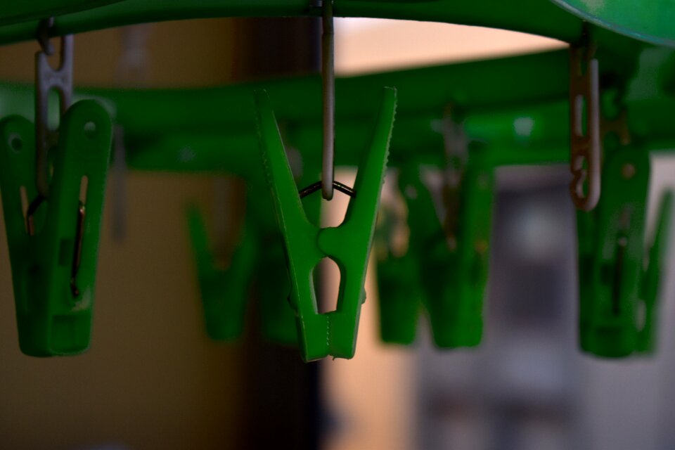 Clothespins tweezers green clips