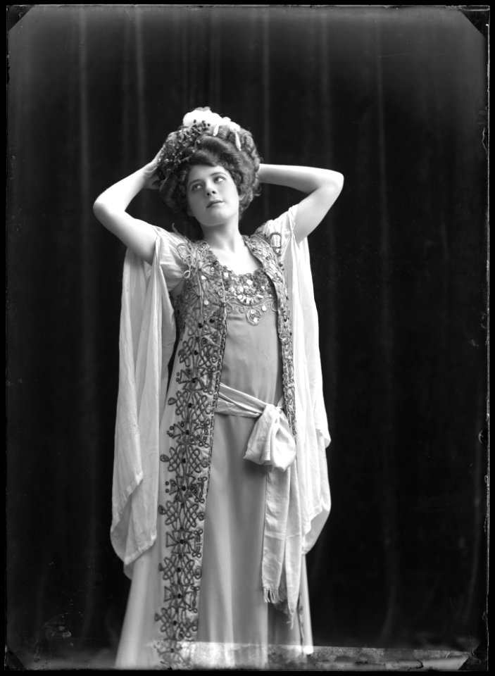 Maud Keyser in Den glada änkan at Oscarsteatern 1909 - SMV - NK006