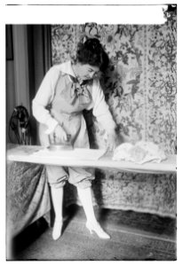 Maude (i.e. Maud) Powell LCCN2014705751