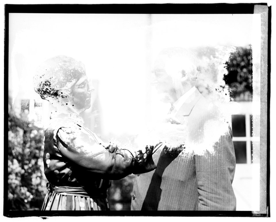 Mr. & Mrs. Warren G. Harding LCCN2016828166