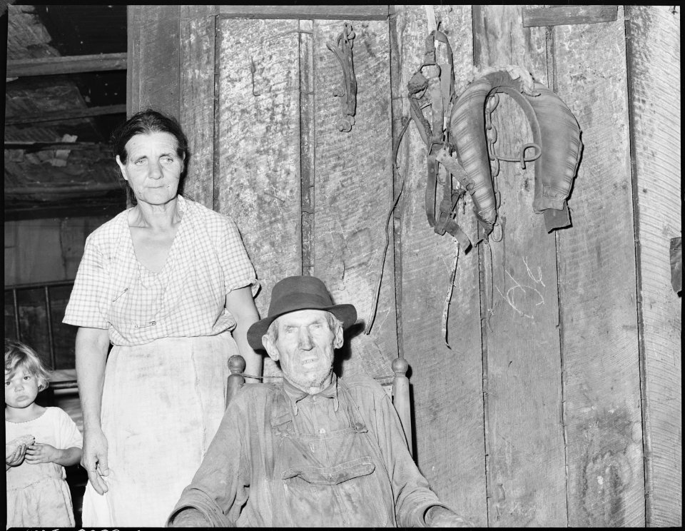 Mr. and Mrs. W. H. Lawson. He was a miner for sixty years and is now ninety-seven years old. During his years in the... - NARA - 541223