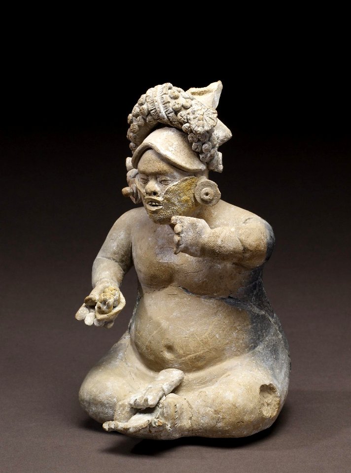 Mayan - Dwarf Figurine - Walters 20092036 - Three Quarter Left
