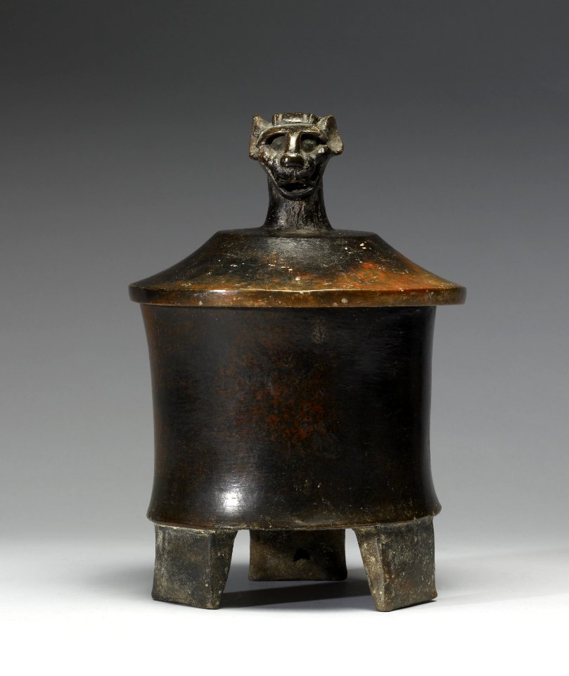 Mayan - Lidded Tripod Vase with Jaguar Head Finial - Walters 482799