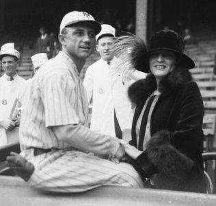 Mr. & Mrs. Heinie Groh, New York NL (baseball) LCCN2014715196 (cropped)