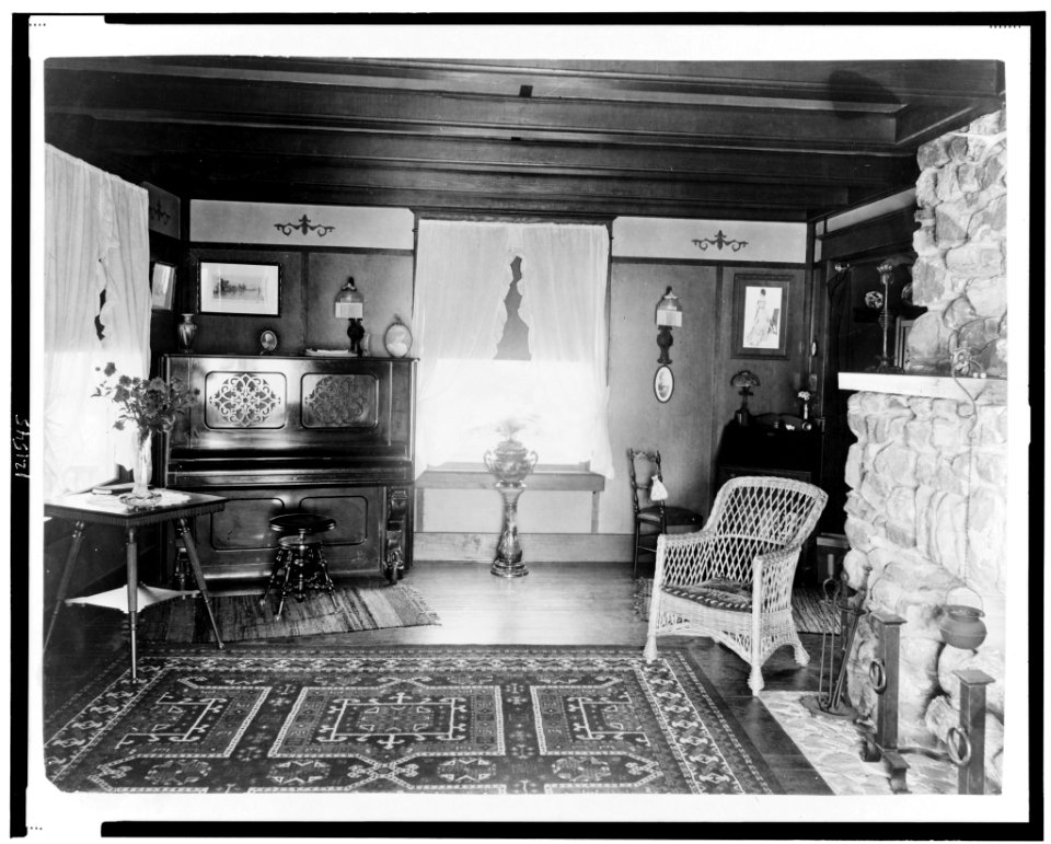 Mr. Reynolds - Interior no. 2 LCCN98519329
