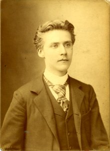 Max d'Ollone par Nadar 1