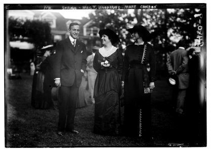 Mr. Straus, Mrs. T. Woodruff, and Mary Condon LCCN2014691261