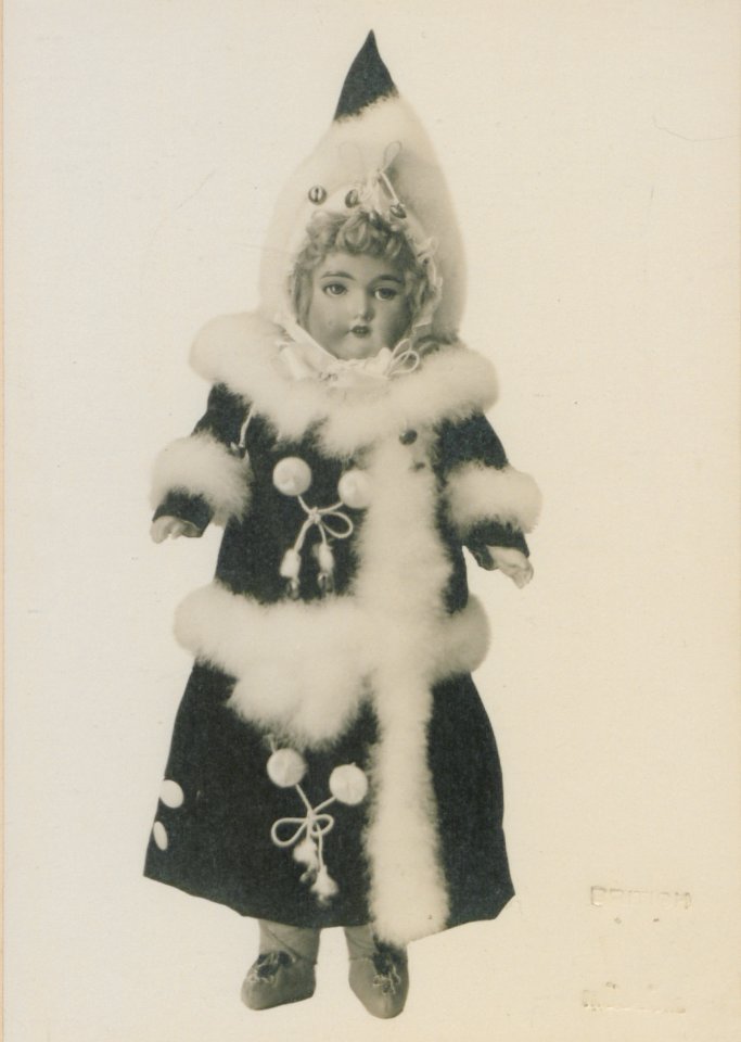 Mrs Santa Claus doll (HS85-10-30307)
