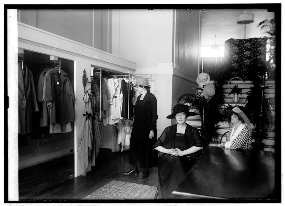 Mrs Jos. Leiters shop, (9-29-21) LCCN2016845674