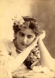 Maxine Elliott, stage actress (SAYRE 240)