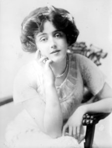 May de Sousa LCCN2014694564 (cropped)