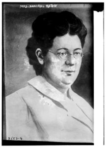 Mrs. Adm. Eaton LCCN2014692694
